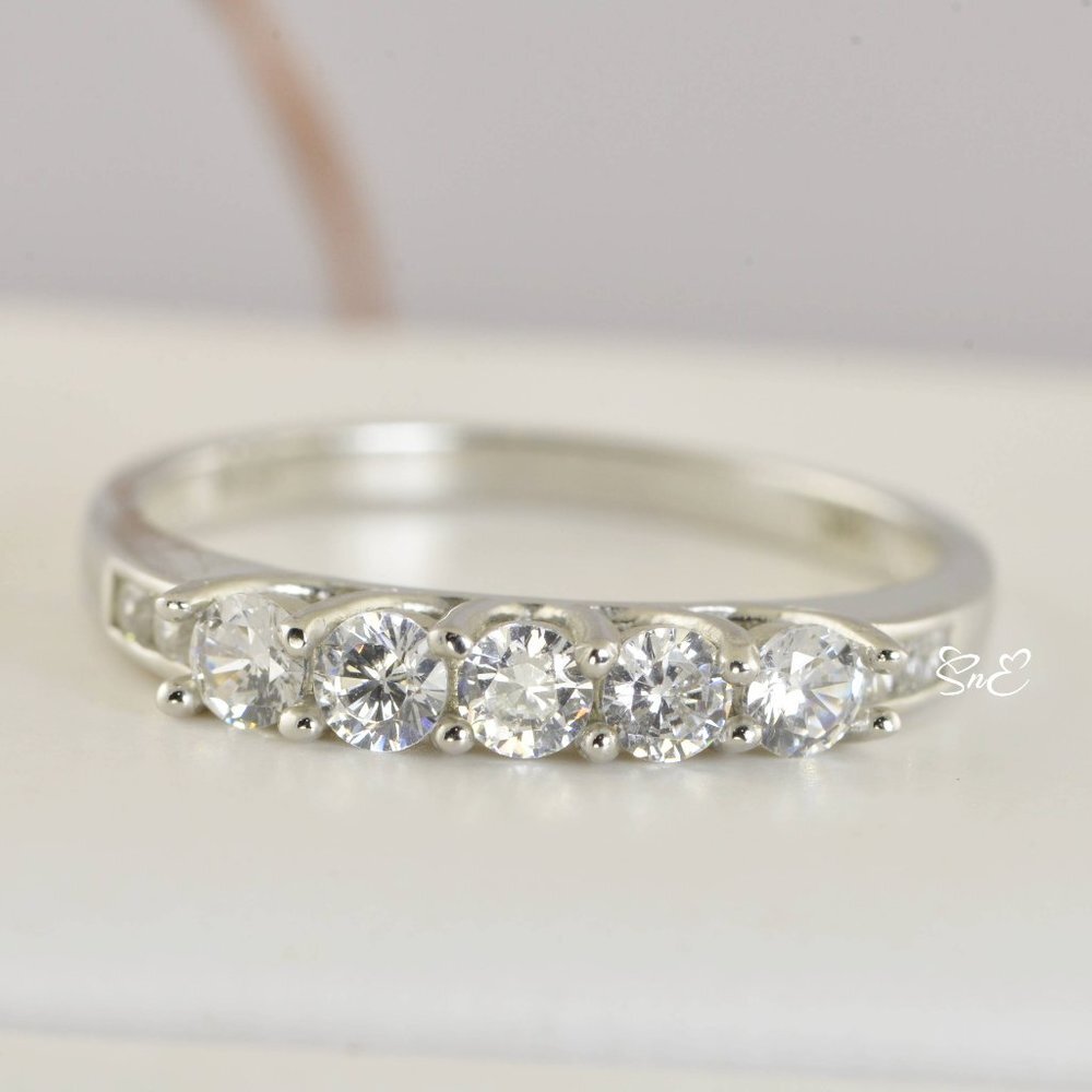 Round Cut Diamond Band Ring 14K White Gold Finish Wedding Ring